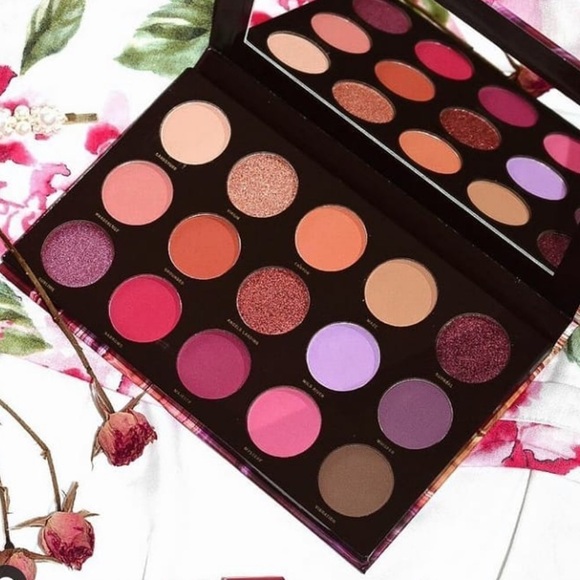 HIPDOT Other - Hipdot Zion 15 Shade Eyeshadow Palette - New